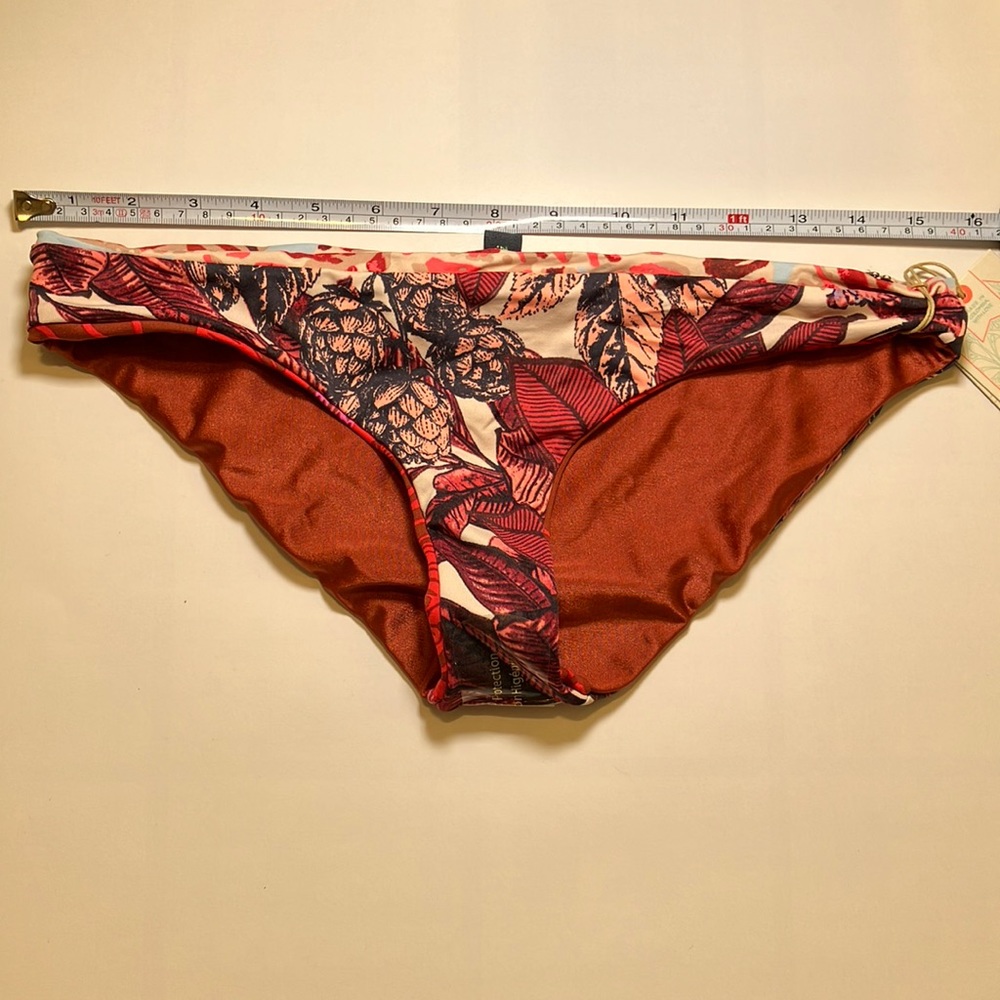 Maaji bikini bottom reversible sz L waist 15.25” rise 8”